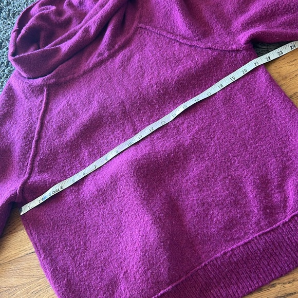 Free People Echo Beach Cowl Neck Wool Blend Sweater In Magenta Size S - Picture 10 of 14